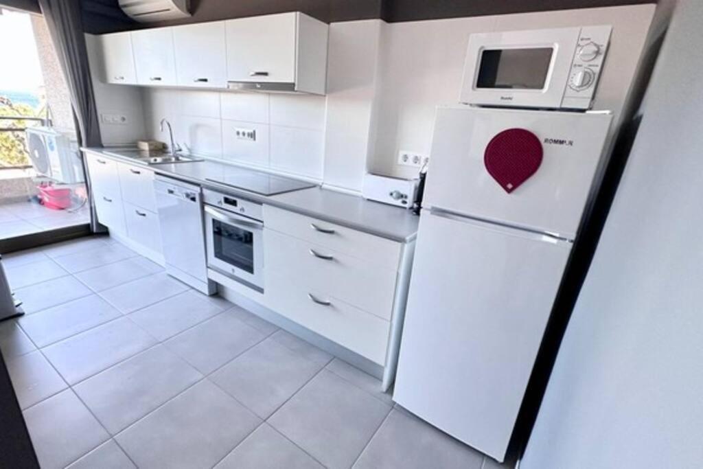 Roses Apartments - Marivent Extérieur photo